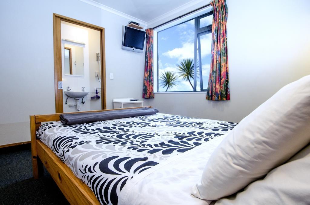 Rainbow Lodge Backpackers Taupo Room photo