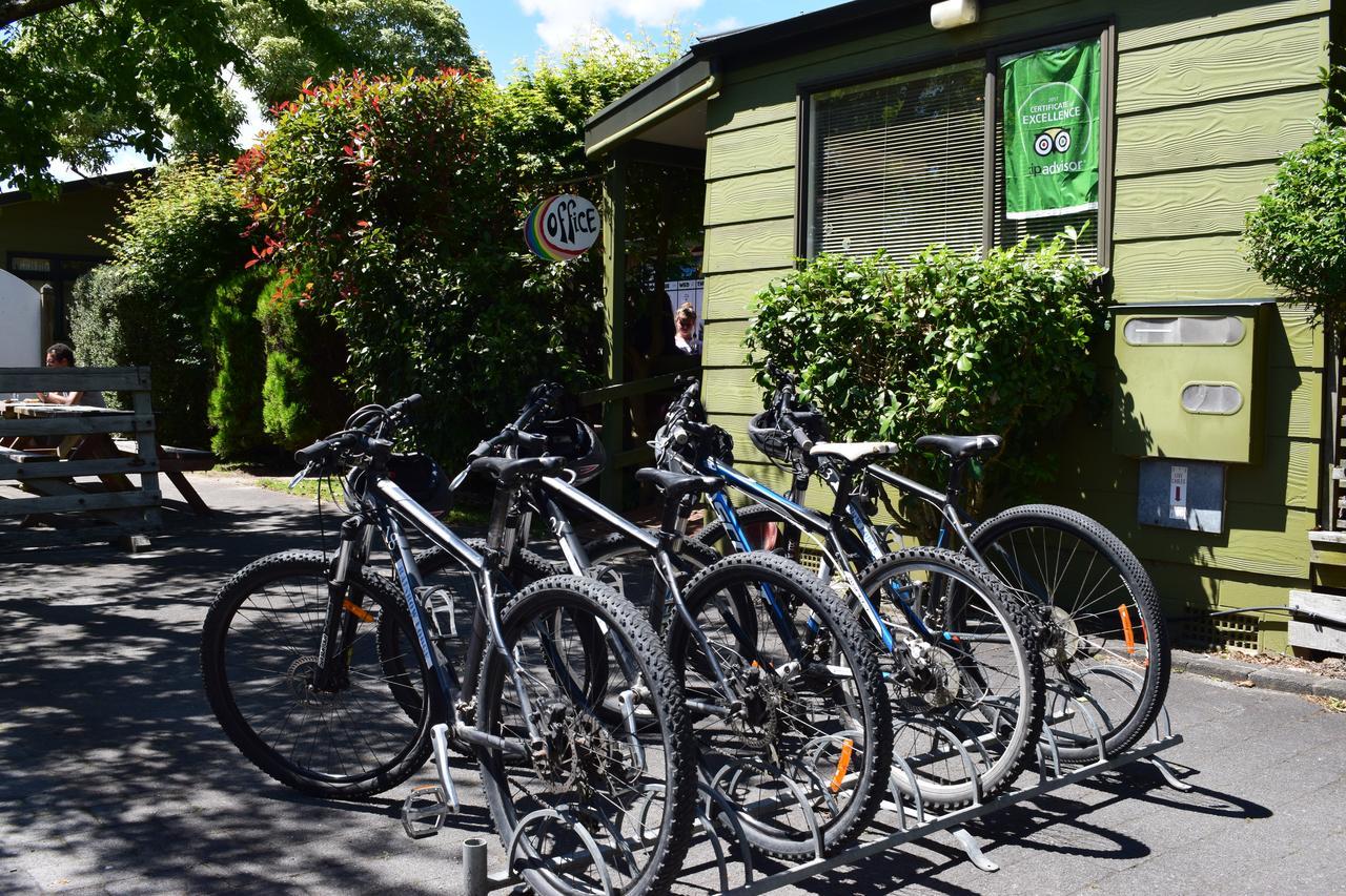 Rainbow Lodge Backpackers Taupo Exterior photo