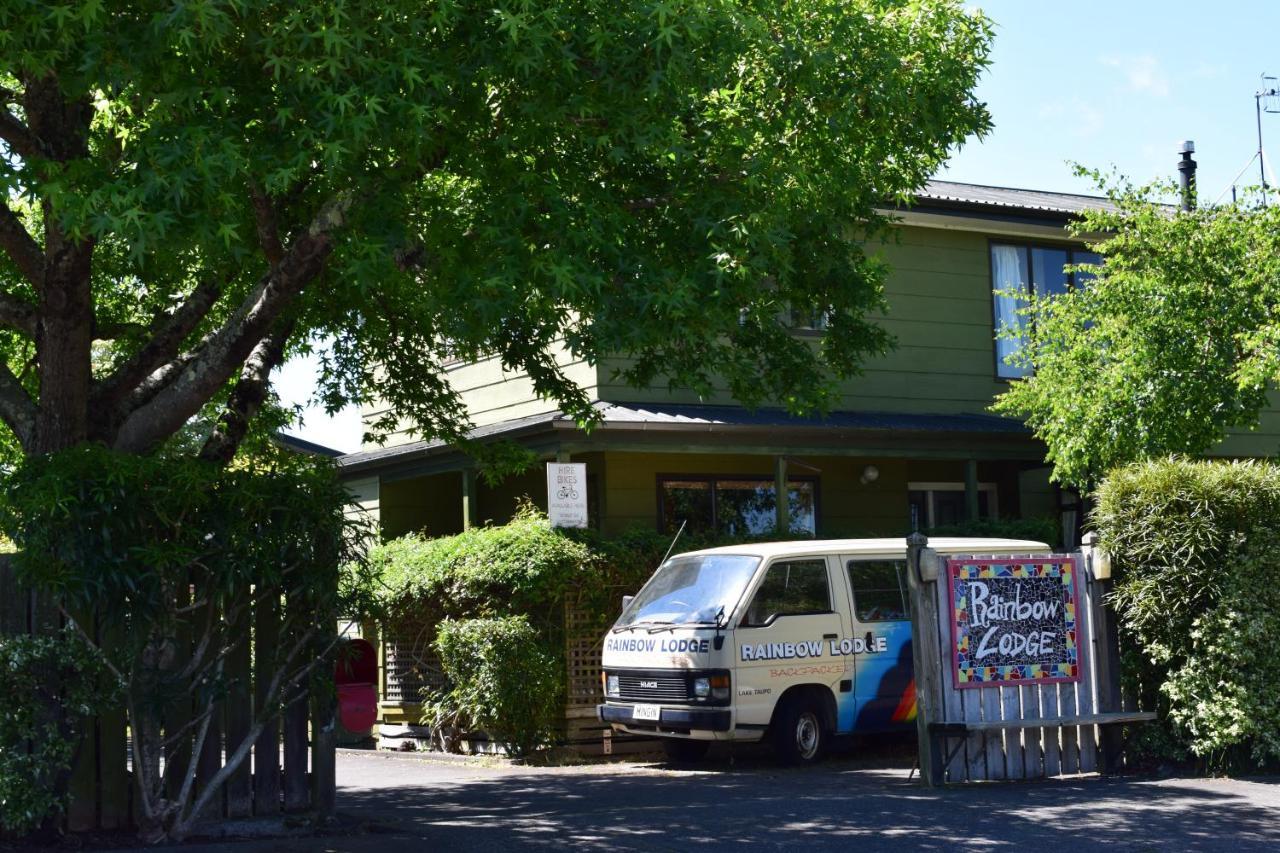 Rainbow Lodge Backpackers Taupo Exterior photo